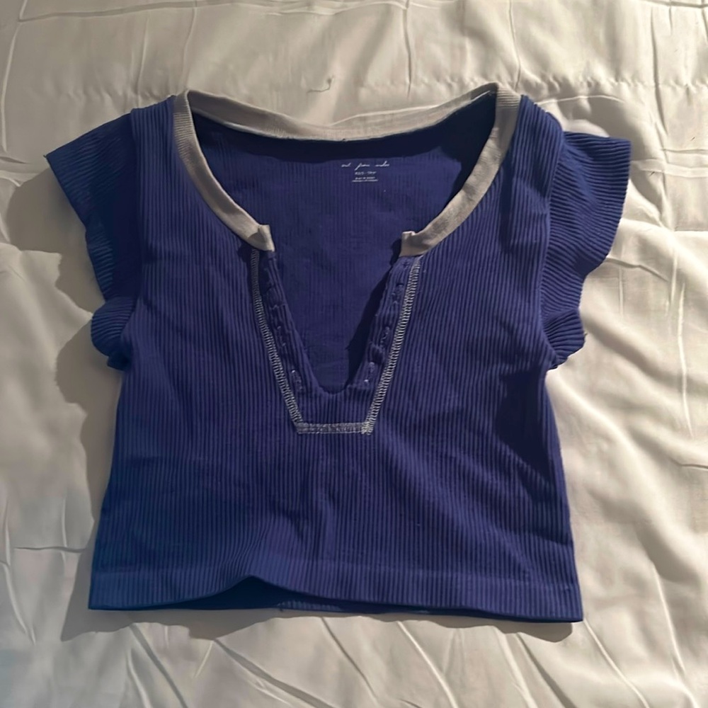 URBAN OUTFITTERS GO FOR GOLD TOP